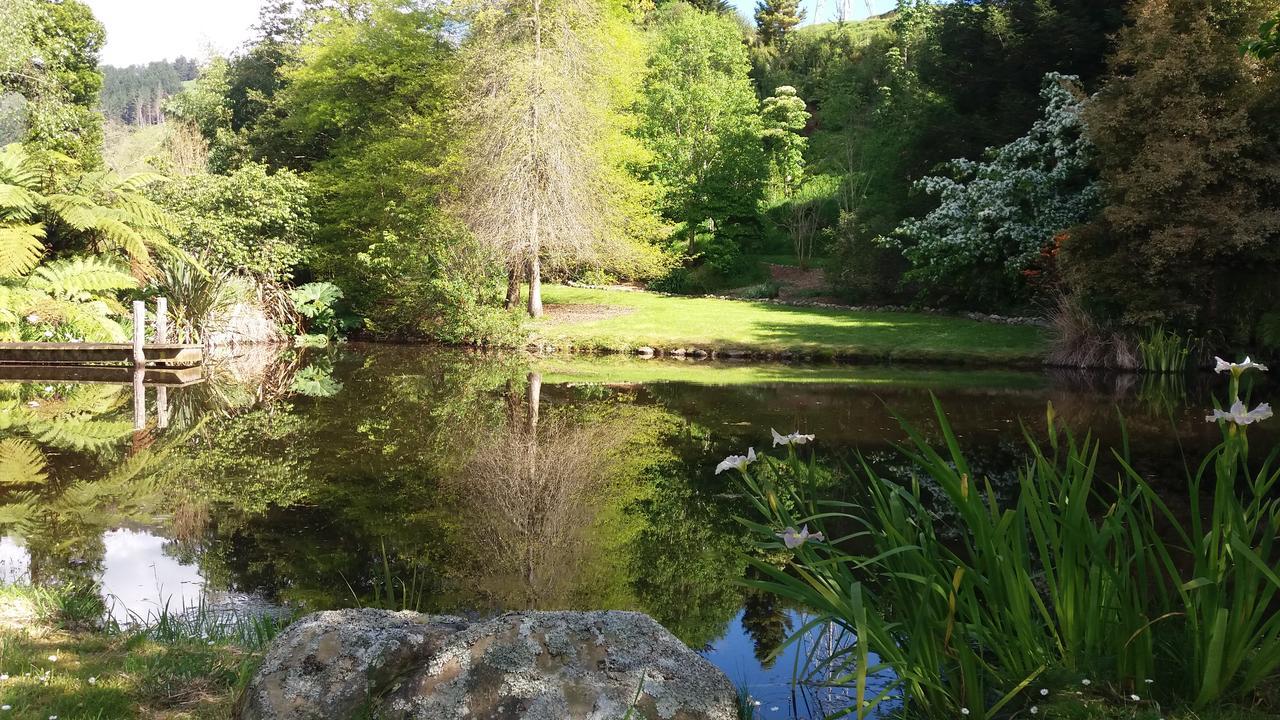 Idyllic Country Garden Pensionat Manakau Exteriör bild